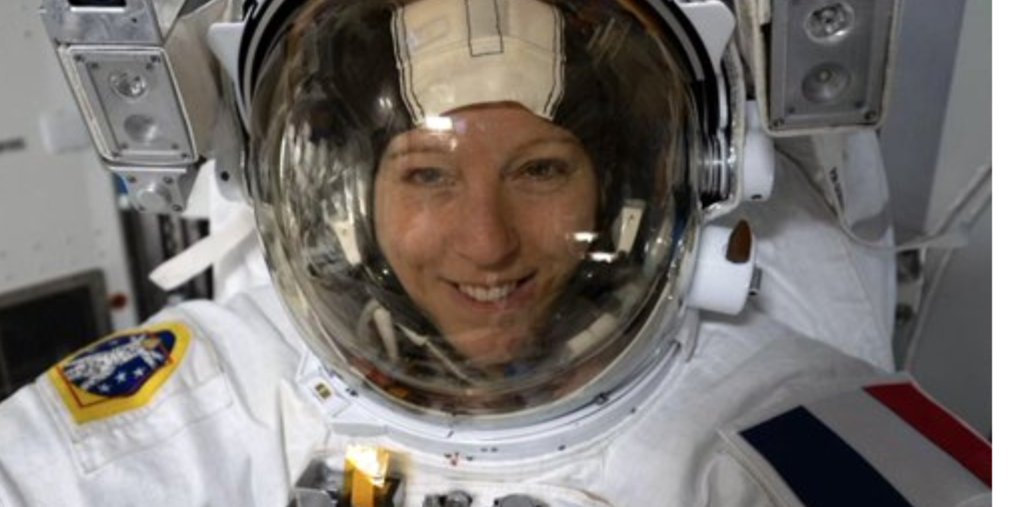 L'astronaute française Sophie Adenot lors de sa sortie extravéhiculaire hors de la Station spatiale internationale, le 18 août 2026